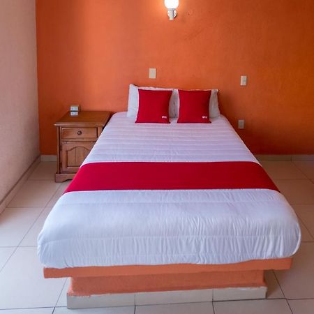 Hotel Casa Bravo Zihuatanejo Exterior foto